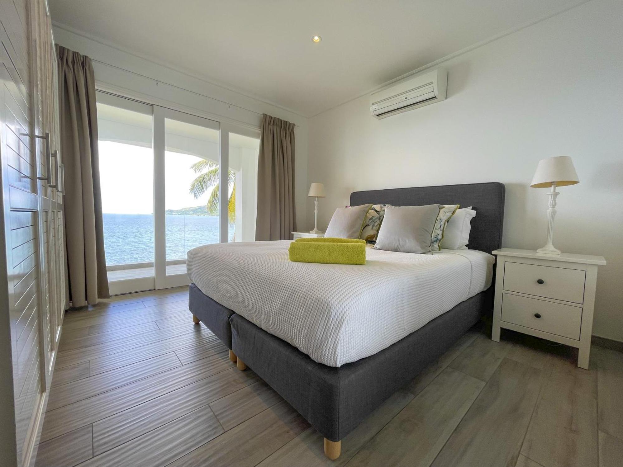 Vallonend Beachfront Villa With Excellent View Bel Ombre Exterior foto